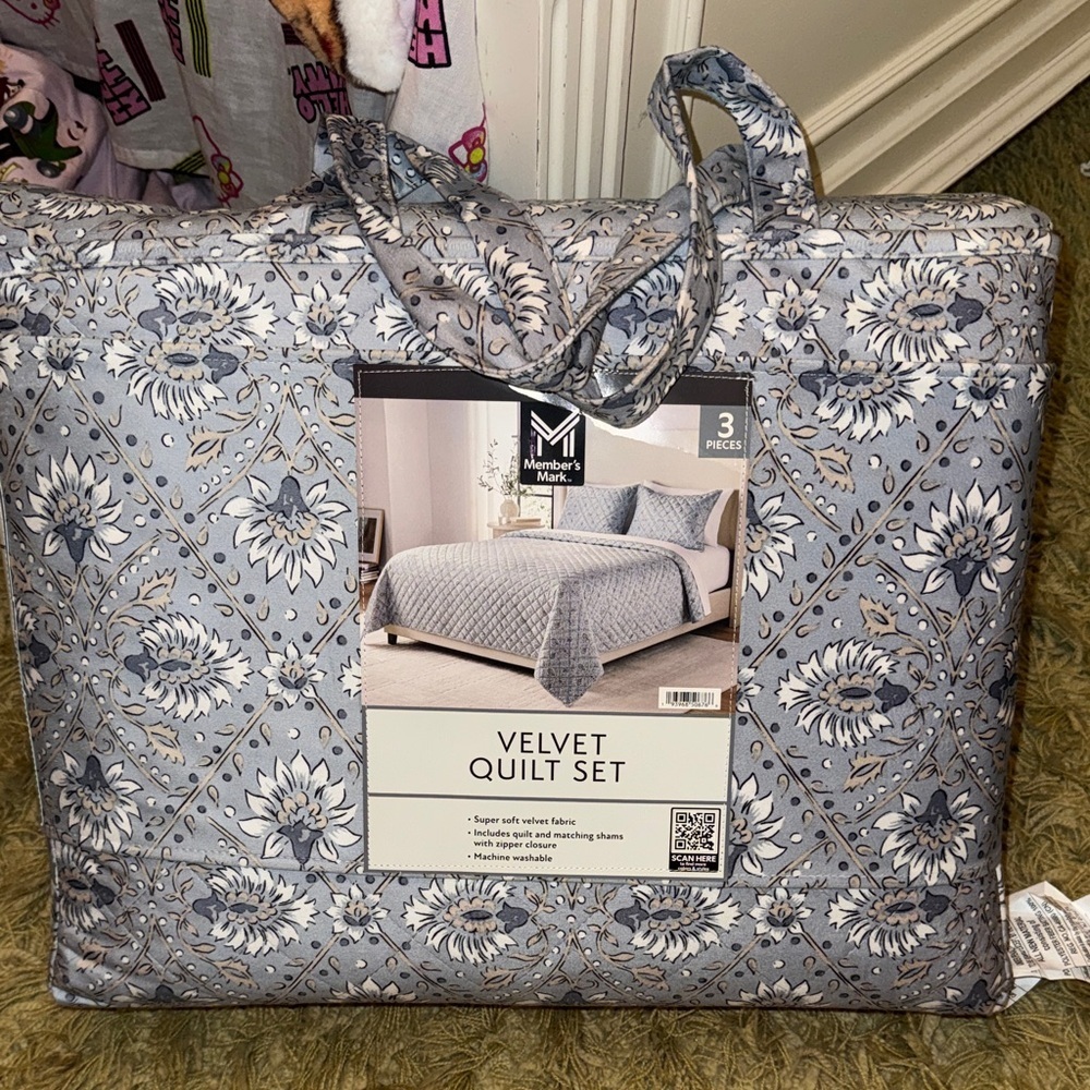 Member's Mark Velvet Quilt Set - Blue Gray